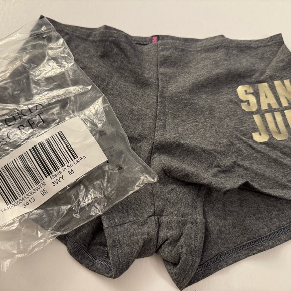 Victoria's Secret Pink Gray Lounge Shorts M Santa Stop Judging Me W9 - Picture 1 of 5